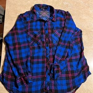 Can go for a large or X-Large runs small